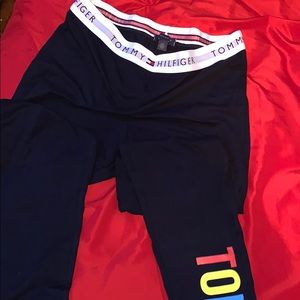 NEW TOMMY HILFIGER LEGGINGS SIZE LARGE